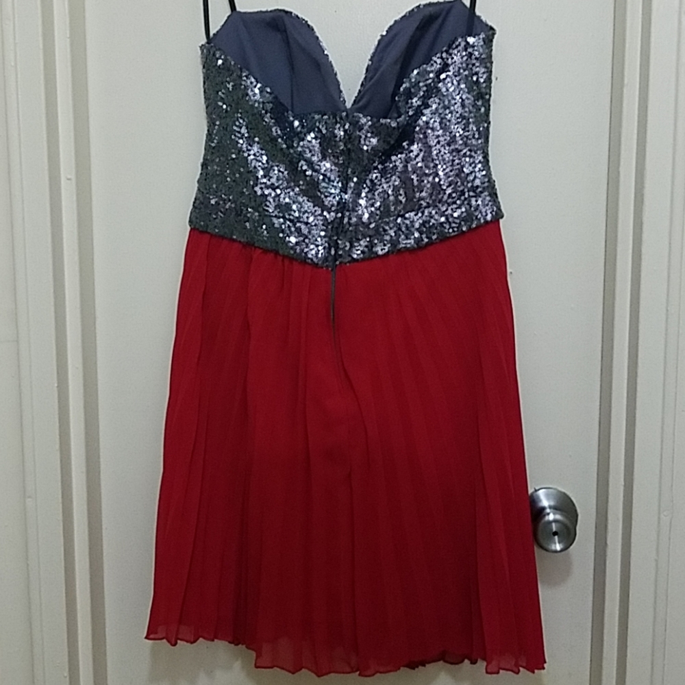 Strapless dress.Balconette top w/sheer pleated - Picture 3 of 6